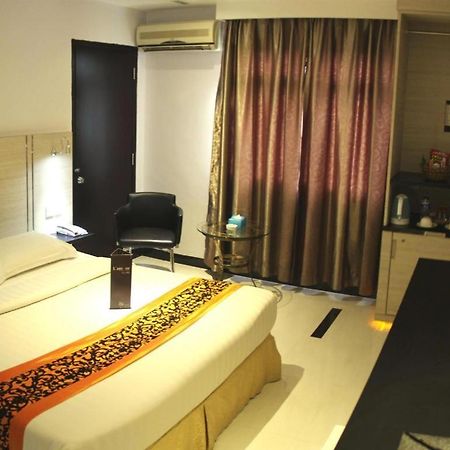89 Hotel Batam Nagoya Exterior photo