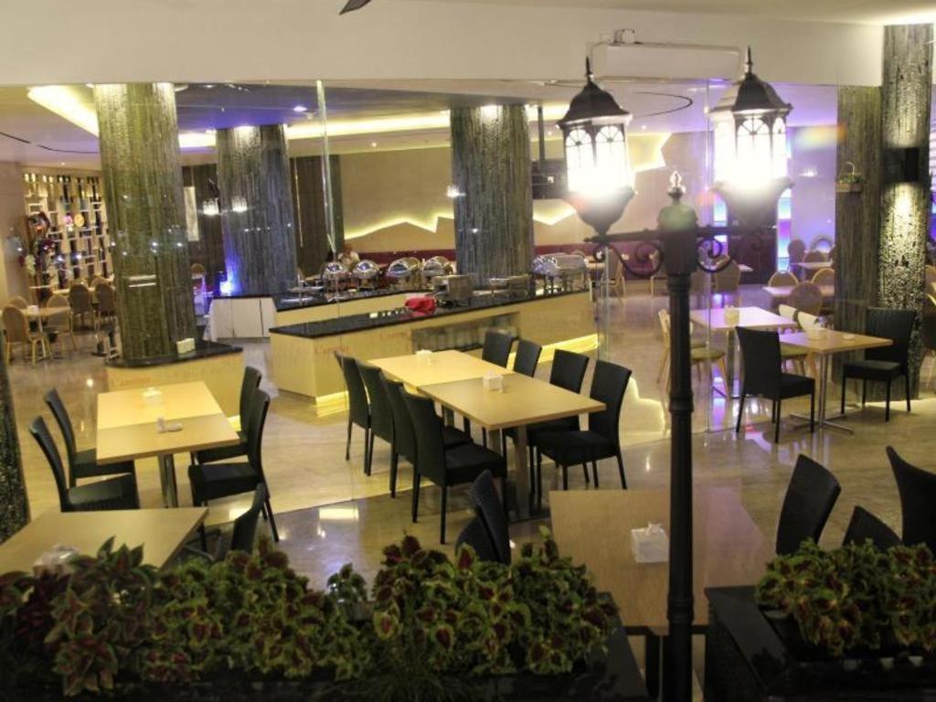 89 Hotel Batam Nagoya Exterior photo