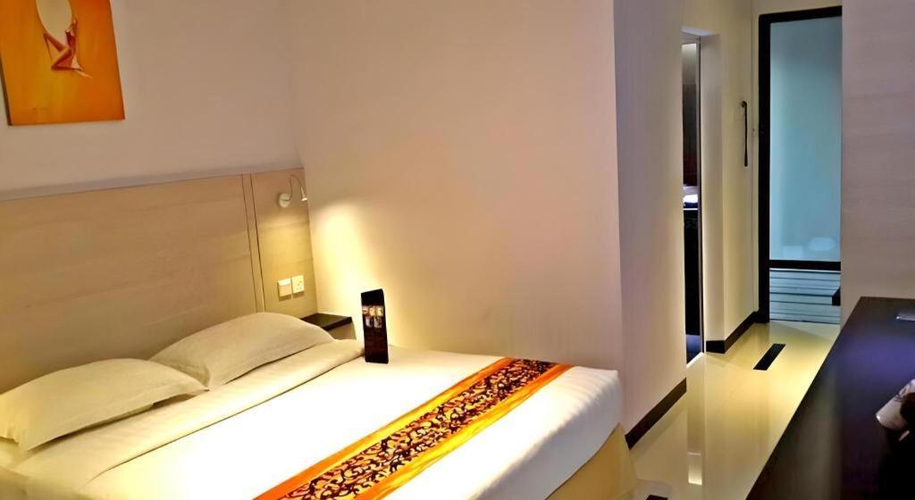 89 Hotel Batam Nagoya Exterior photo